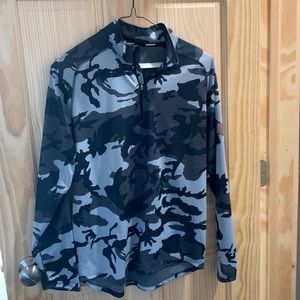 Running 1/4 DRI-FIT pull over.